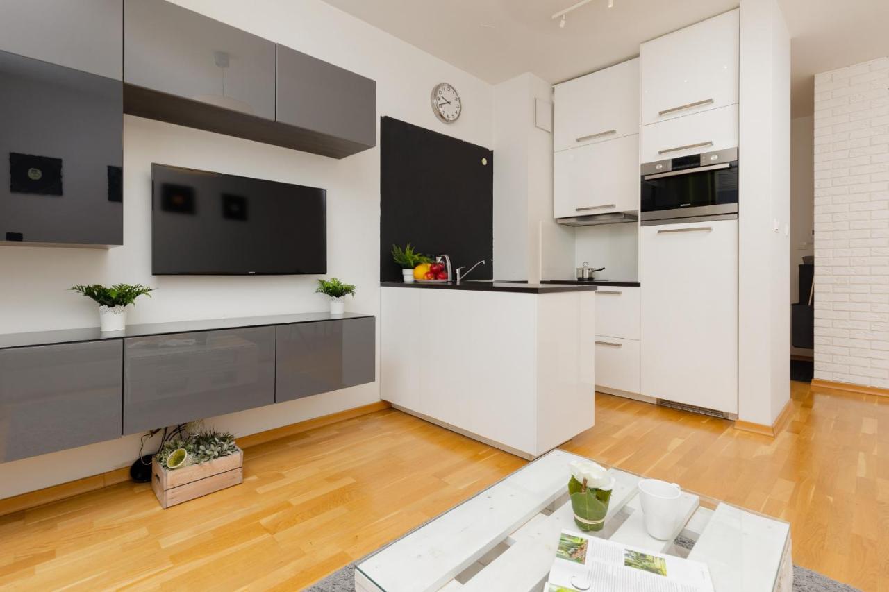Warsaw Bemowo Modern Apartment Dywizjonu 303 By Noclegi Renters Ngoại thất bức ảnh